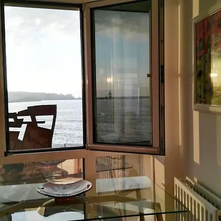 Espectacular Piso De 2 Con Impresionantes Vistas Al Mar Y Parking Gratuito En El Propio Edificio Apartman *